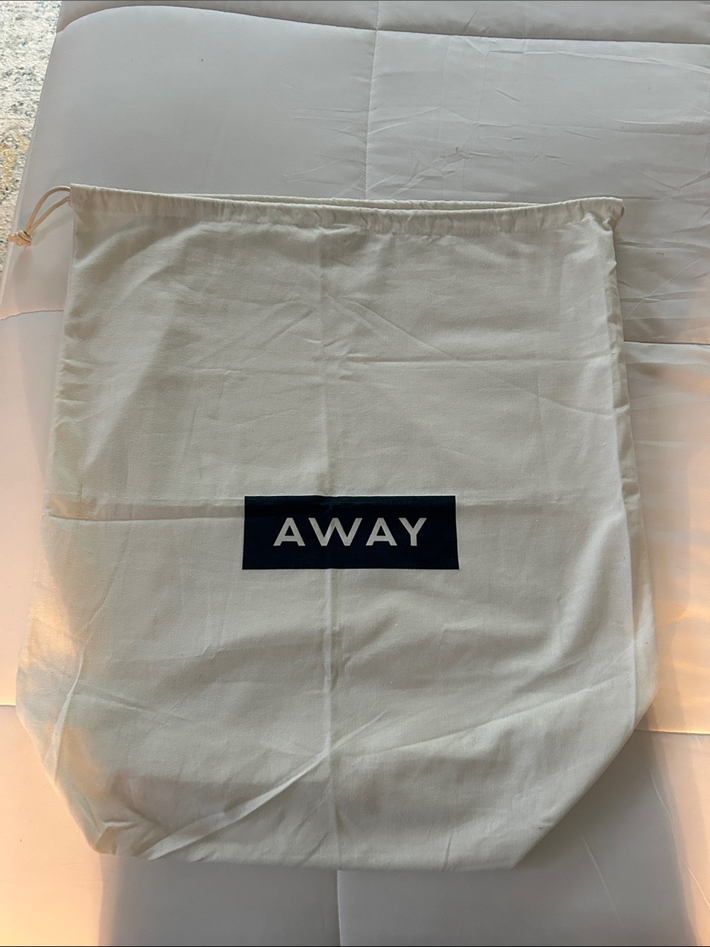 AWAY luggage dustcover